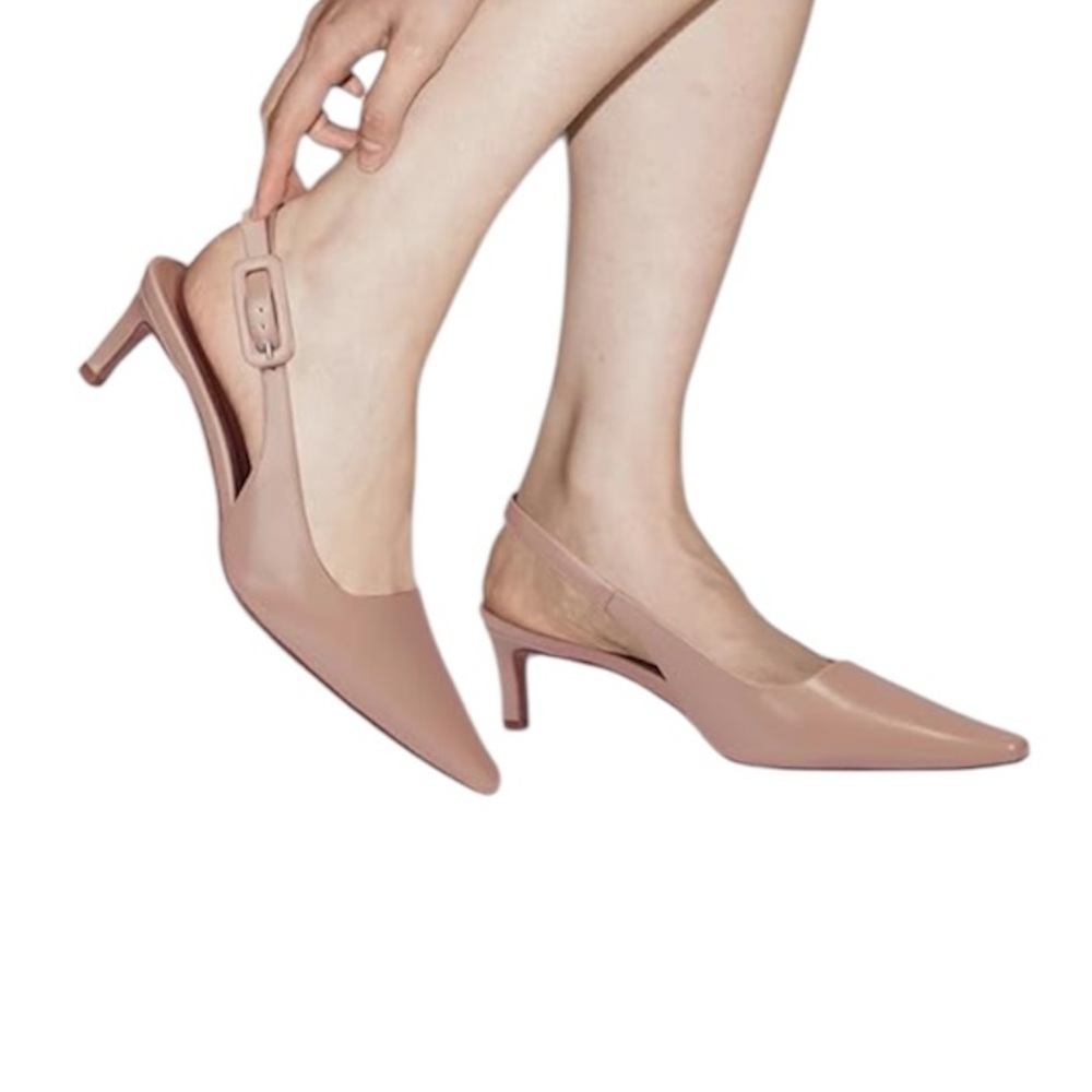 Women's kitten heels, with closed toe, 2 inches low heel, size 8.5.    (#82) - Picture 3 of 7